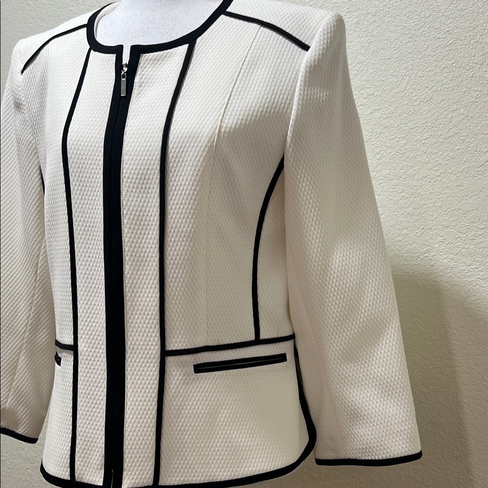KASPER White Textured Zip-Front Blazer with Black Trim